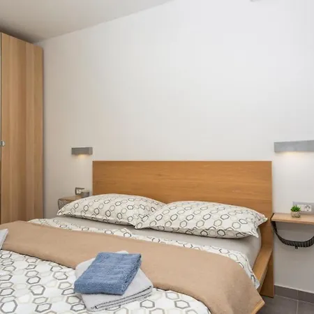 Beni By Guide Apartman